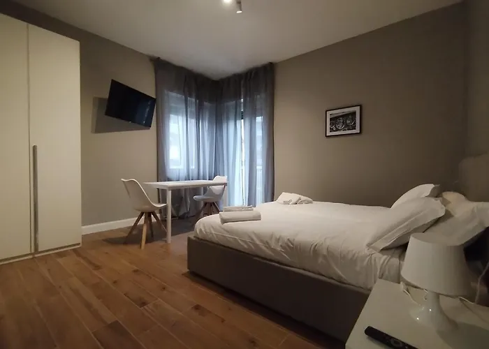 Hh Hermoso Housing Via Paietta Valenza